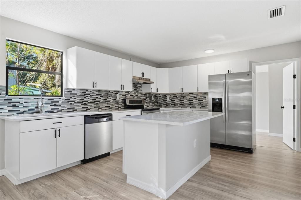 En Venta: $299,900 (3 camas, 1 baños, 1160 Pies cuadrados)