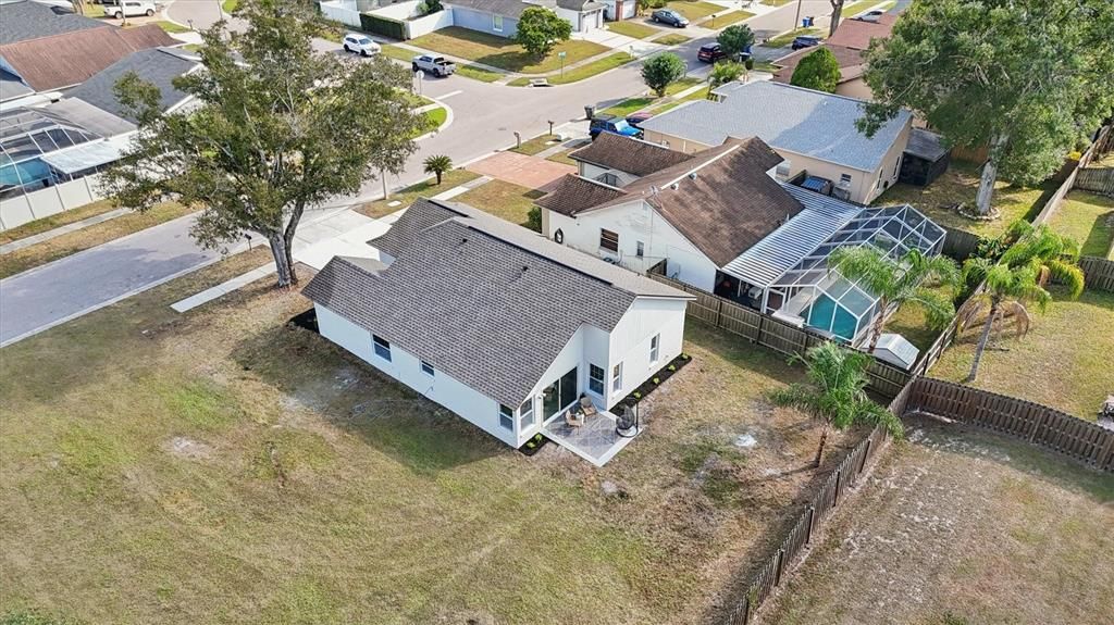 合同活跃: $449,900 (3 贝兹, 2 浴室, 1302 平方英尺)