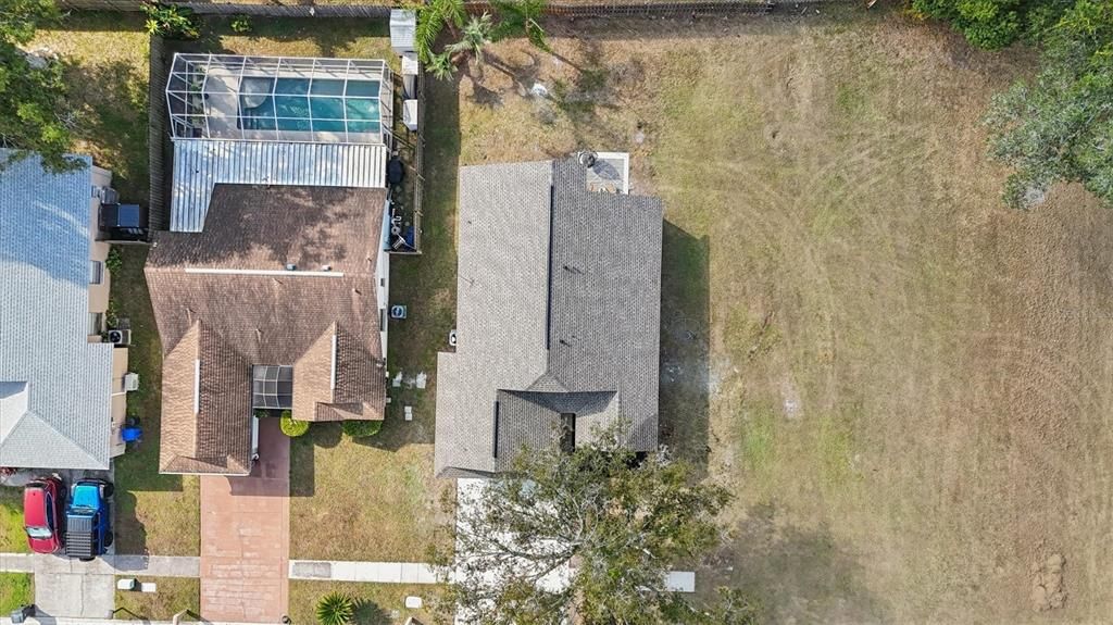 合同活跃: $449,900 (3 贝兹, 2 浴室, 1302 平方英尺)