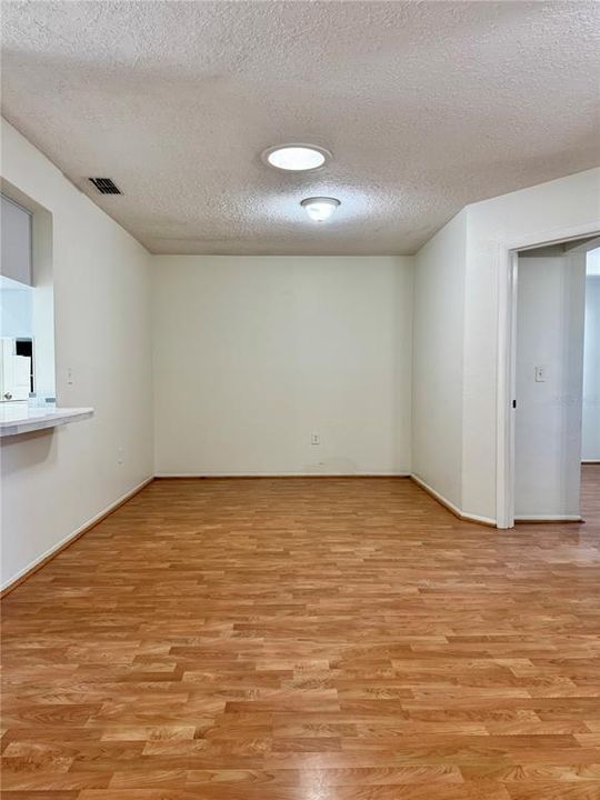 For Rent: $1,950 (3 beds, 2 baths, 1165 Square Feet)
