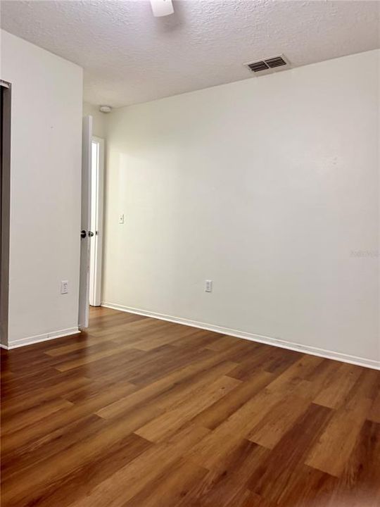 For Rent: $1,950 (3 beds, 2 baths, 1165 Square Feet)