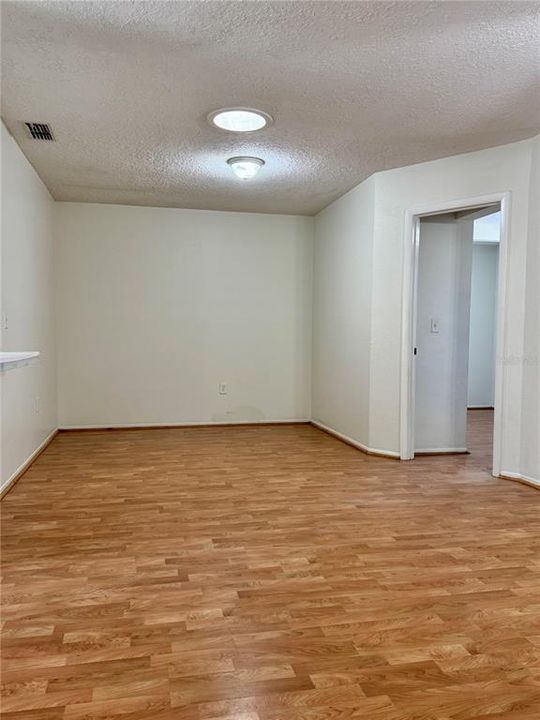 For Rent: $1,950 (3 beds, 2 baths, 1165 Square Feet)