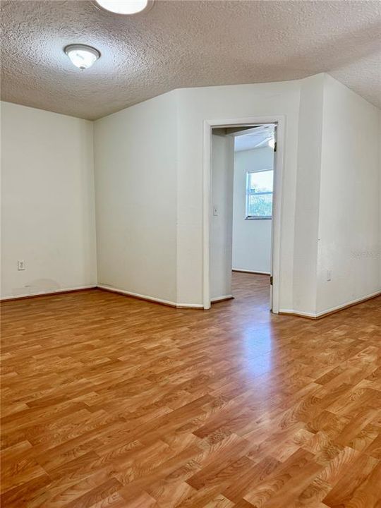 For Rent: $1,950 (3 beds, 2 baths, 1165 Square Feet)