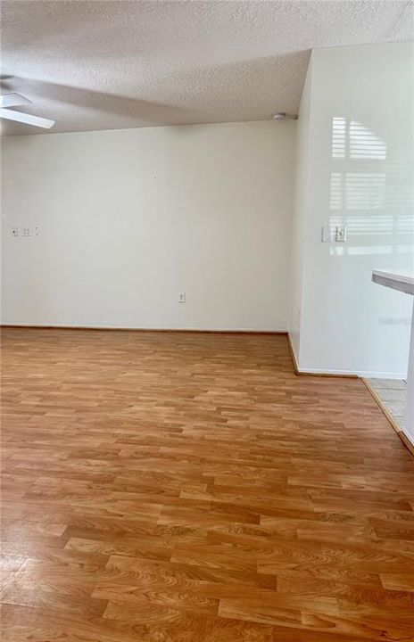 For Rent: $1,950 (3 beds, 2 baths, 1165 Square Feet)