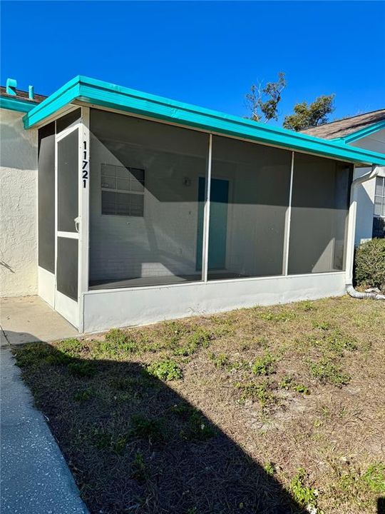 For Rent: $1,950 (3 beds, 2 baths, 1165 Square Feet)