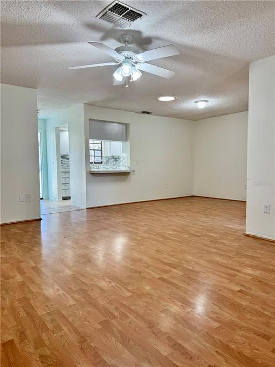 For Rent: $1,950 (3 beds, 2 baths, 1165 Square Feet)