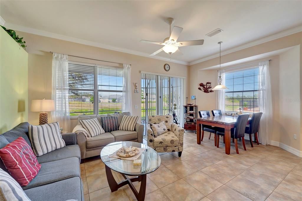 Под контрактом: $270,000 (3 спален, 2 ванн, 1532 Квадратных фут)