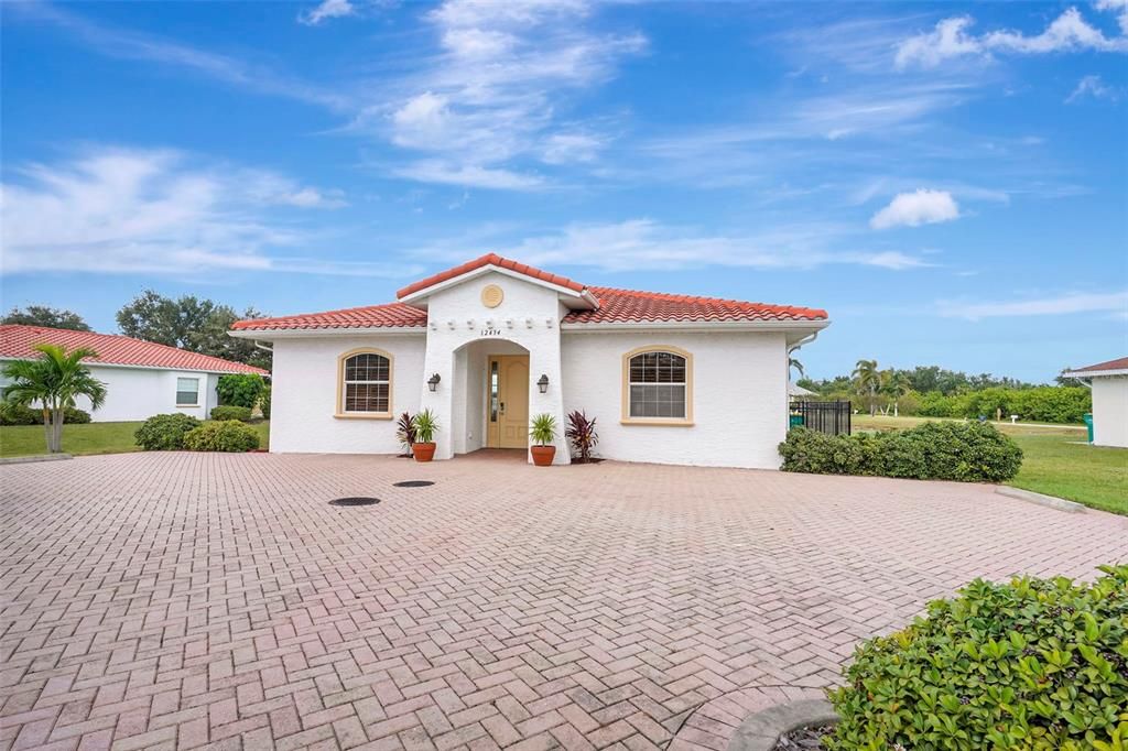 Под контрактом: $270,000 (3 спален, 2 ванн, 1532 Квадратных фут)