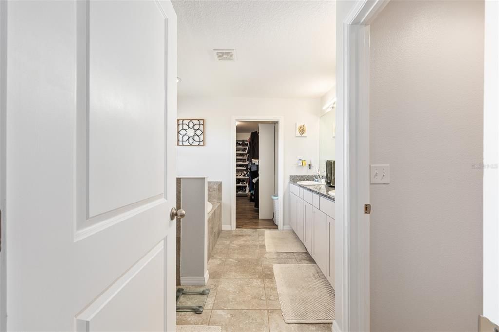 待售: $549,900 (5 贝兹, 3 浴室, 2924 平方英尺)