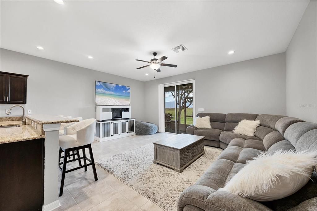 待售: $325,000 (3 贝兹, 2 浴室, 1769 平方英尺)