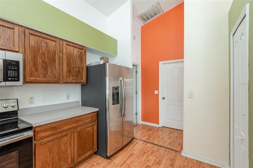 Activo con contrato: $299,900 (3 camas, 2 baños, 1655 Pies cuadrados)