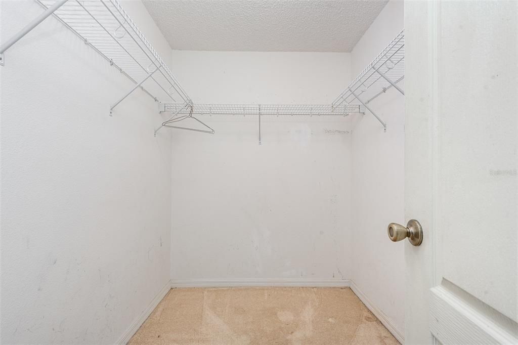 Activo con contrato: $299,900 (3 camas, 2 baños, 1655 Pies cuadrados)