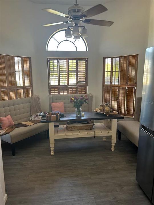 待售: $365,000 (3 贝兹, 2 浴室, 1463 平方英尺)