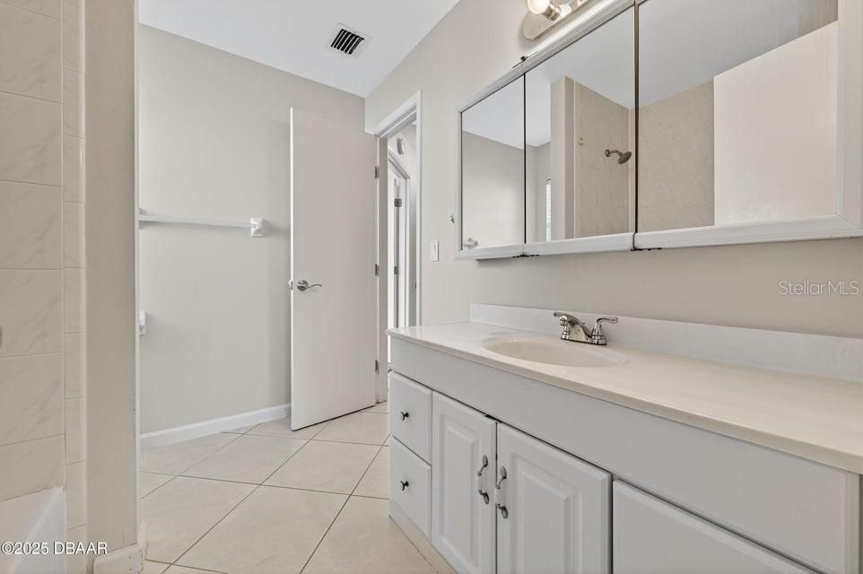 待售: $265,000 (3 贝兹, 2 浴室, 2132 平方英尺)