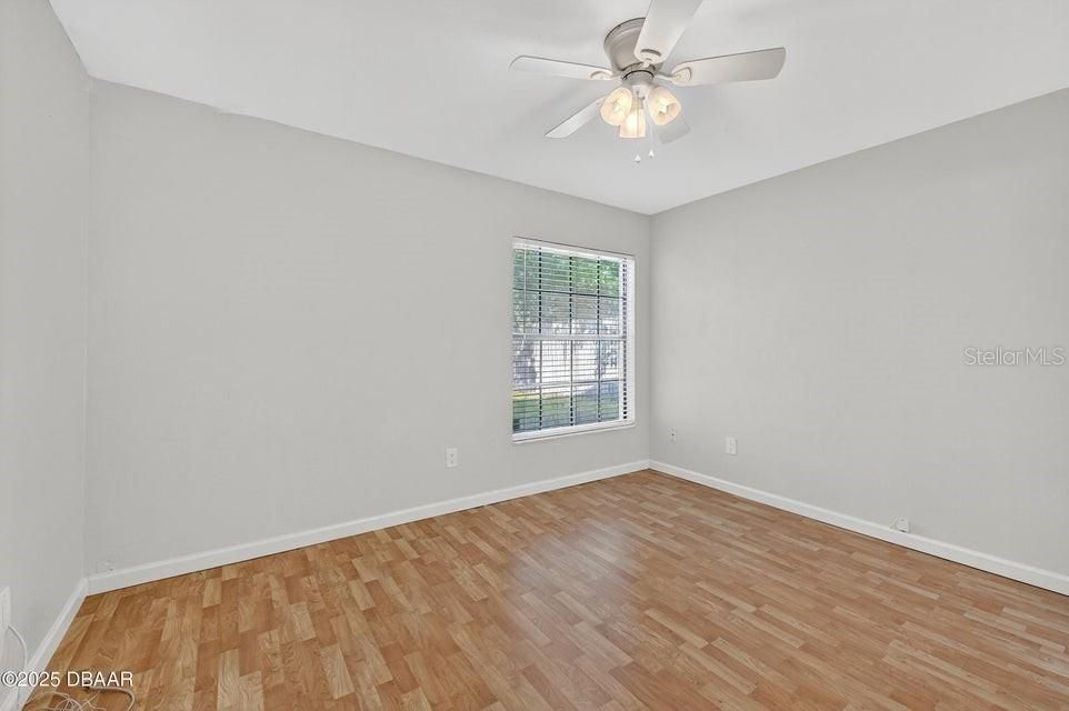 待售: $265,000 (3 贝兹, 2 浴室, 2132 平方英尺)