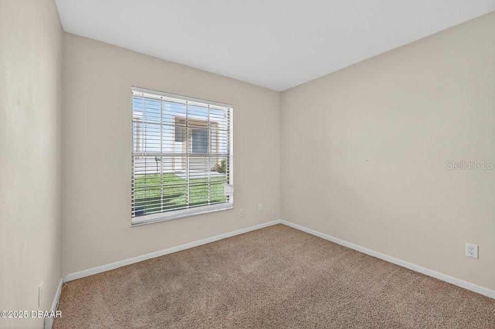 待售: $265,000 (3 贝兹, 2 浴室, 2132 平方英尺)