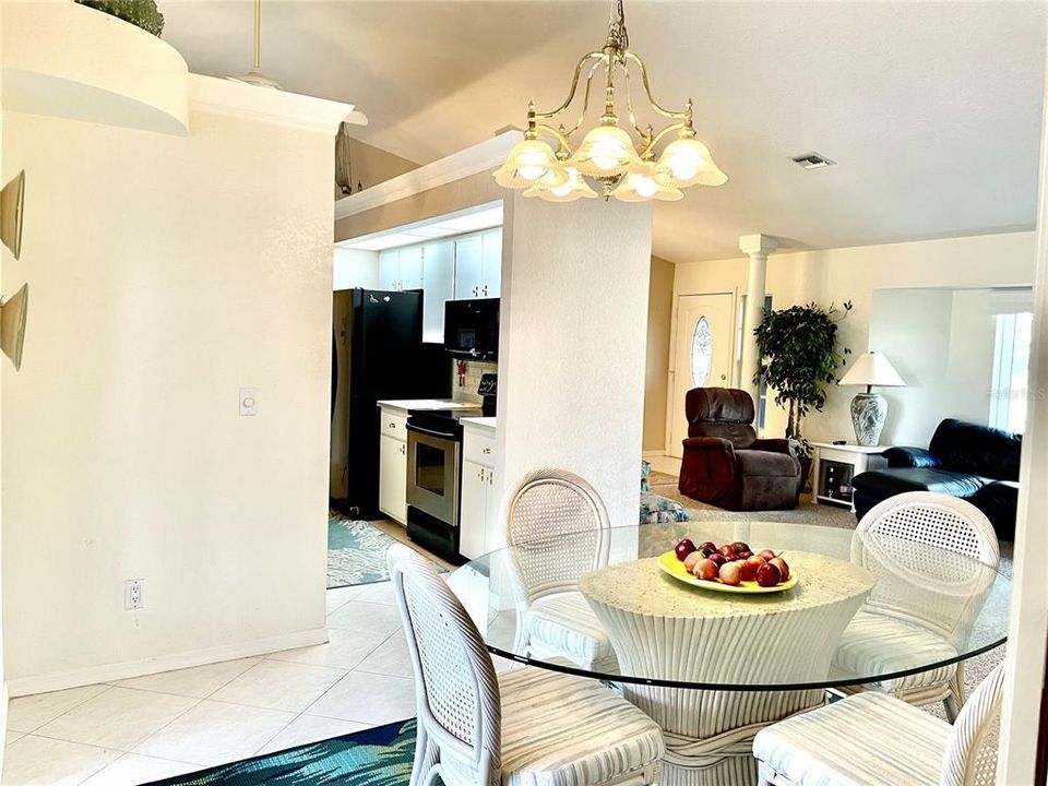 For Sale: $575,000 (3 beds, 2 baths, 1889 Square Feet)