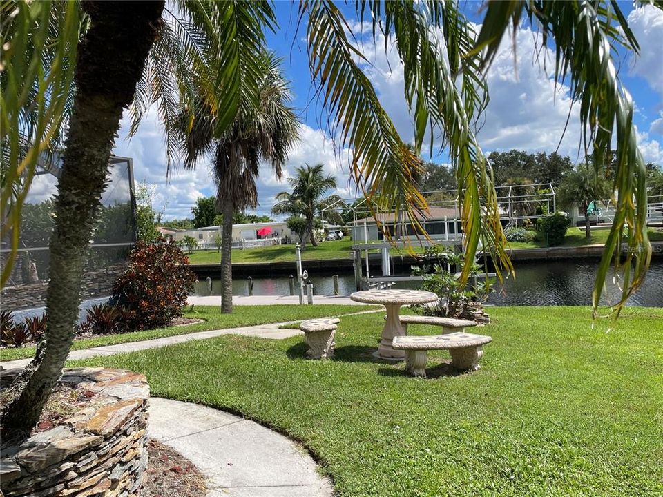 For Sale: $575,000 (3 beds, 2 baths, 1889 Square Feet)