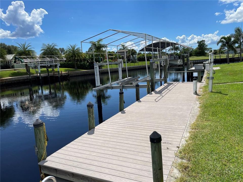 For Sale: $575,000 (3 beds, 2 baths, 1889 Square Feet)