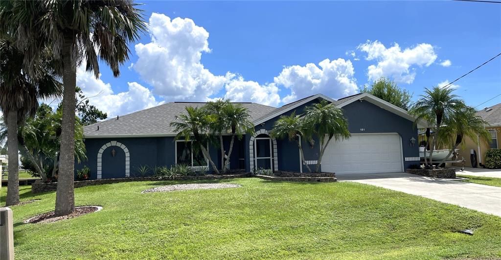 For Sale: $575,000 (3 beds, 2 baths, 1889 Square Feet)