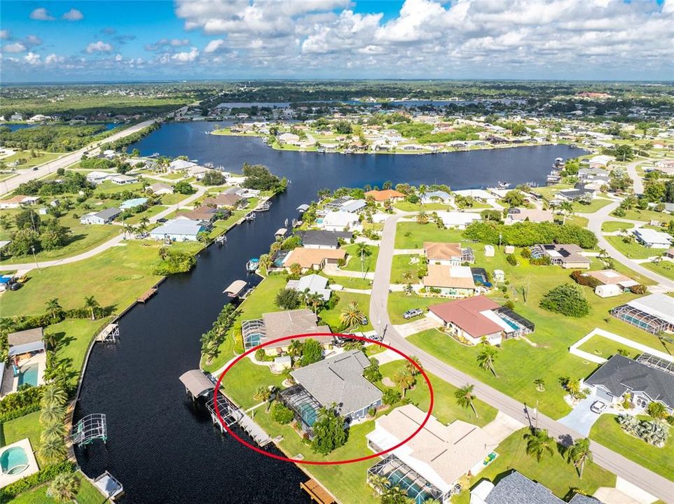 For Sale: $575,000 (3 beds, 2 baths, 1889 Square Feet)