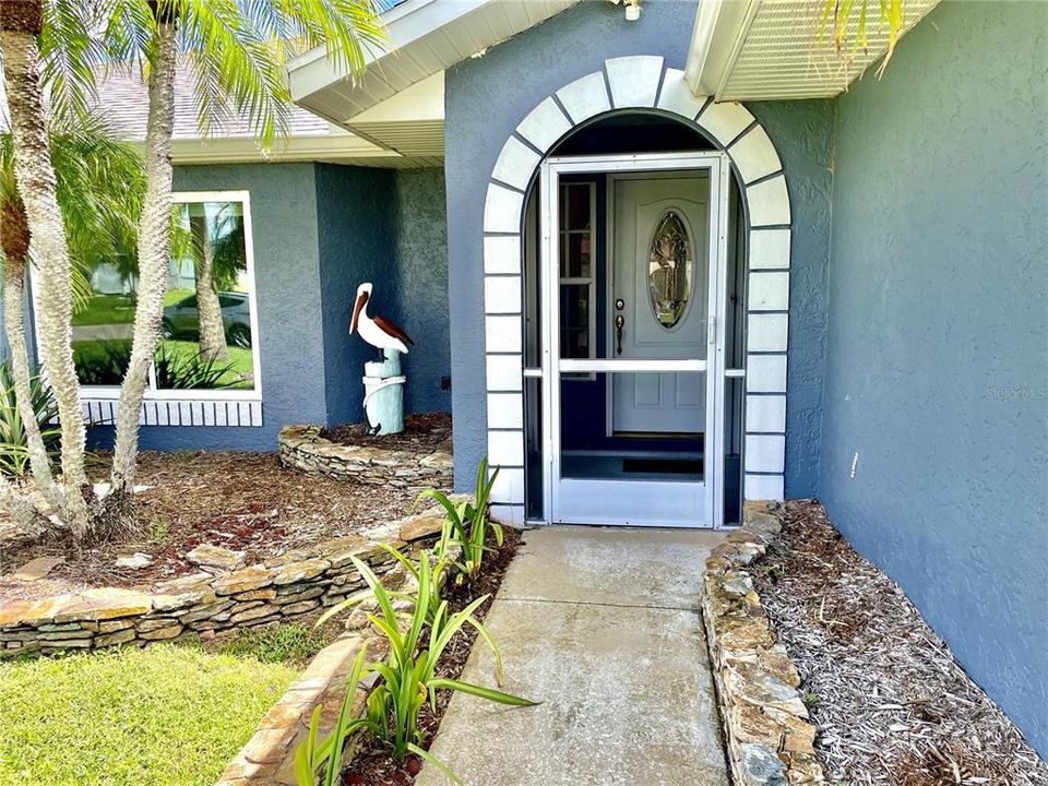 For Sale: $575,000 (3 beds, 2 baths, 1889 Square Feet)