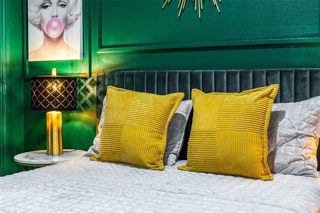 На продажу: $1,350,000 (5 спален, 4 ванн, 3355 Квадратных фут)