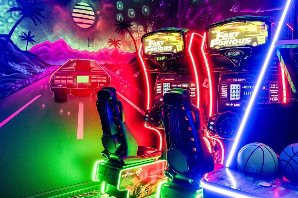 На продажу: $1,350,000 (5 спален, 4 ванн, 3355 Квадратных фут)