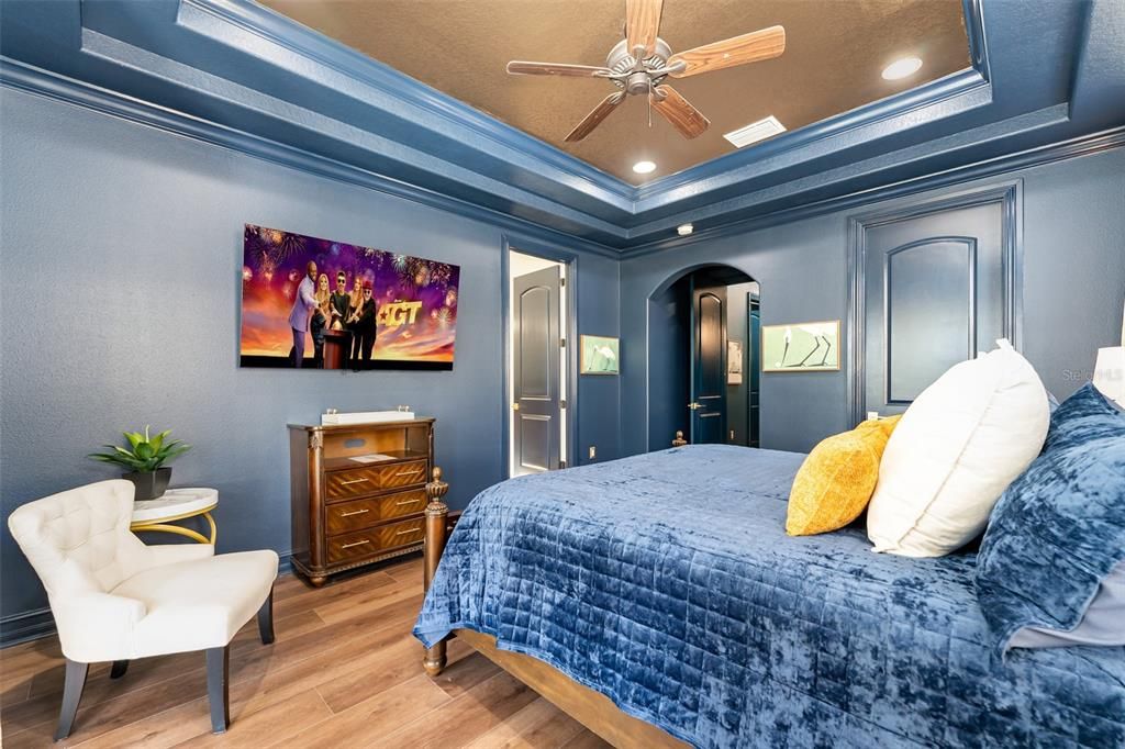 На продажу: $1,350,000 (5 спален, 4 ванн, 3355 Квадратных фут)