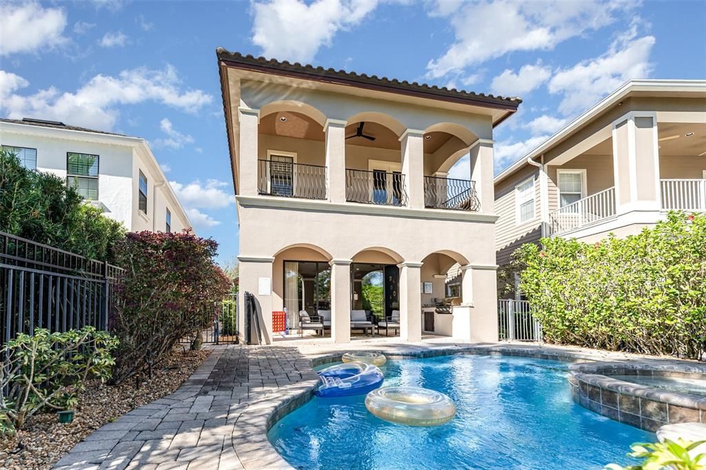 На продажу: $1,350,000 (5 спален, 4 ванн, 3355 Квадратных фут)