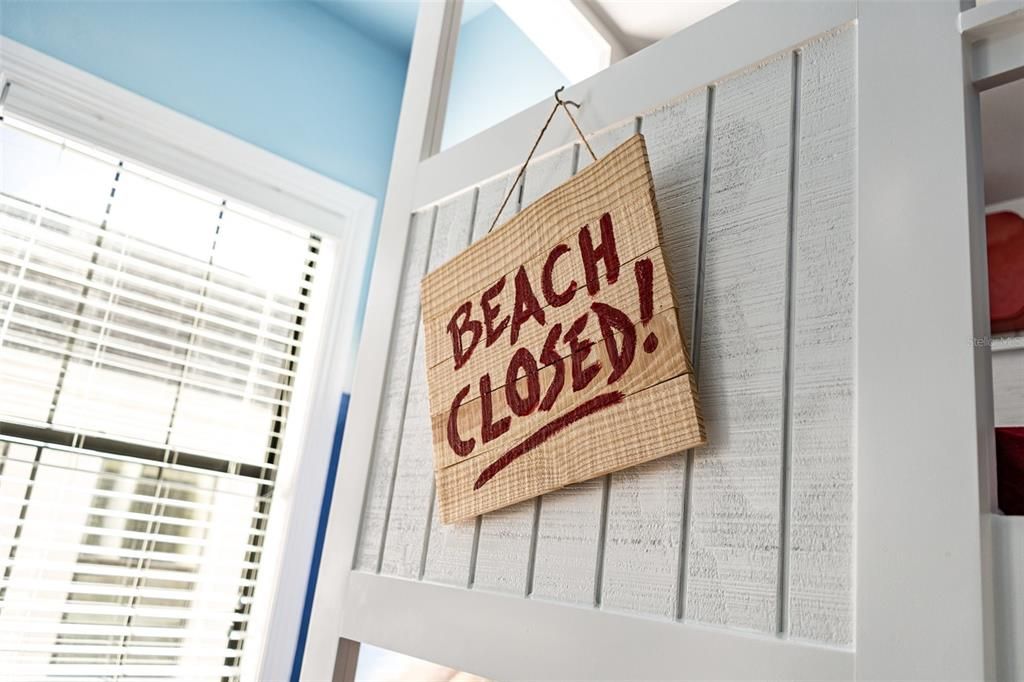 На продажу: $1,350,000 (5 спален, 4 ванн, 3355 Квадратных фут)