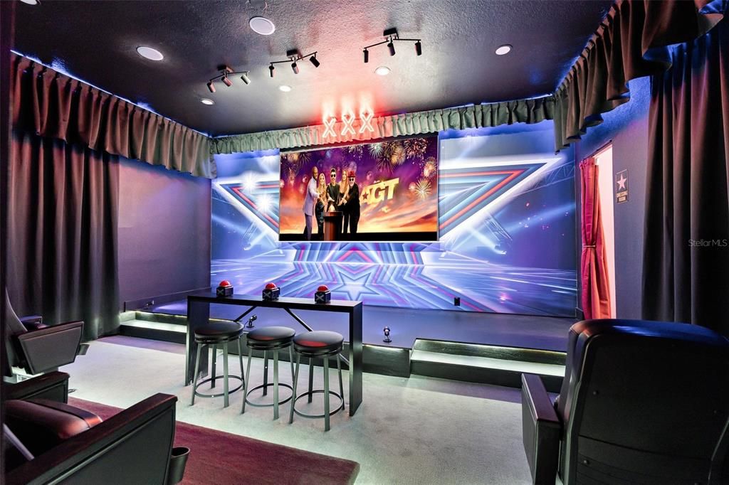 На продажу: $1,350,000 (5 спален, 4 ванн, 3355 Квадратных фут)