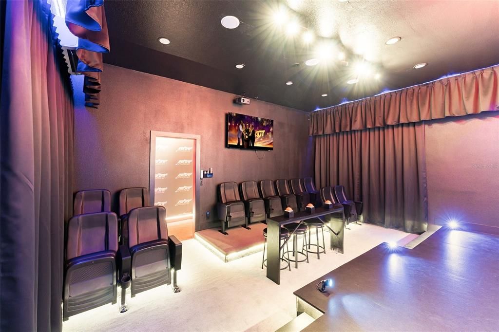 На продажу: $1,350,000 (5 спален, 4 ванн, 3355 Квадратных фут)