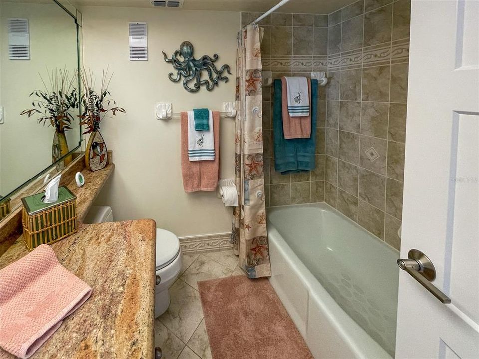 For Rent: $5,500 (2 beds, 2 baths, 1111 Square Feet)