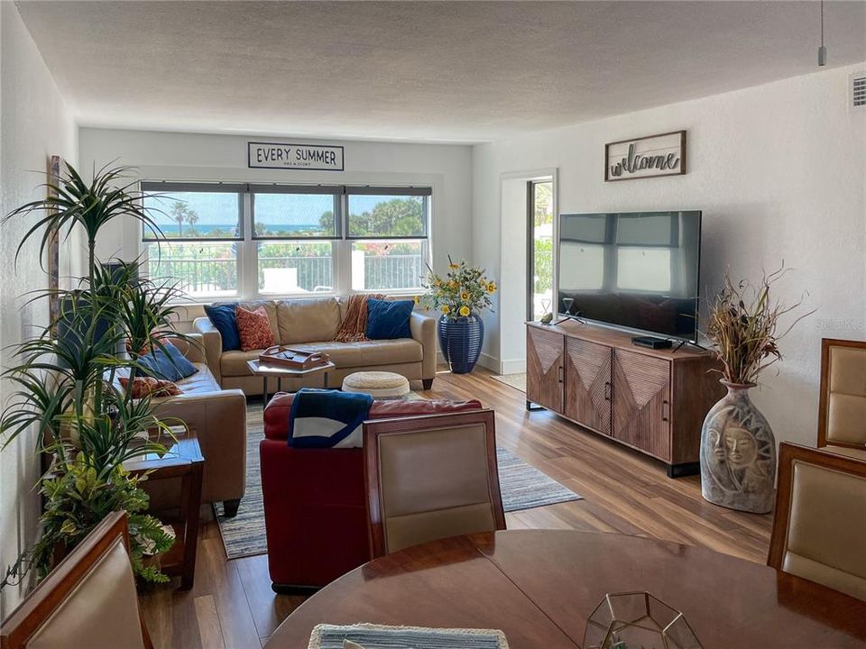 For Rent: $5,500 (2 beds, 2 baths, 1111 Square Feet)