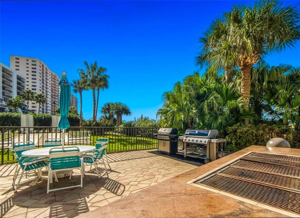 For Rent: $5,500 (2 beds, 2 baths, 1111 Square Feet)