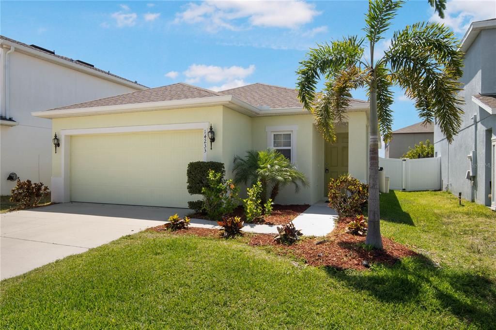 For Rent: $2,195 (3 beds, 2 baths, 1509 Square Feet)