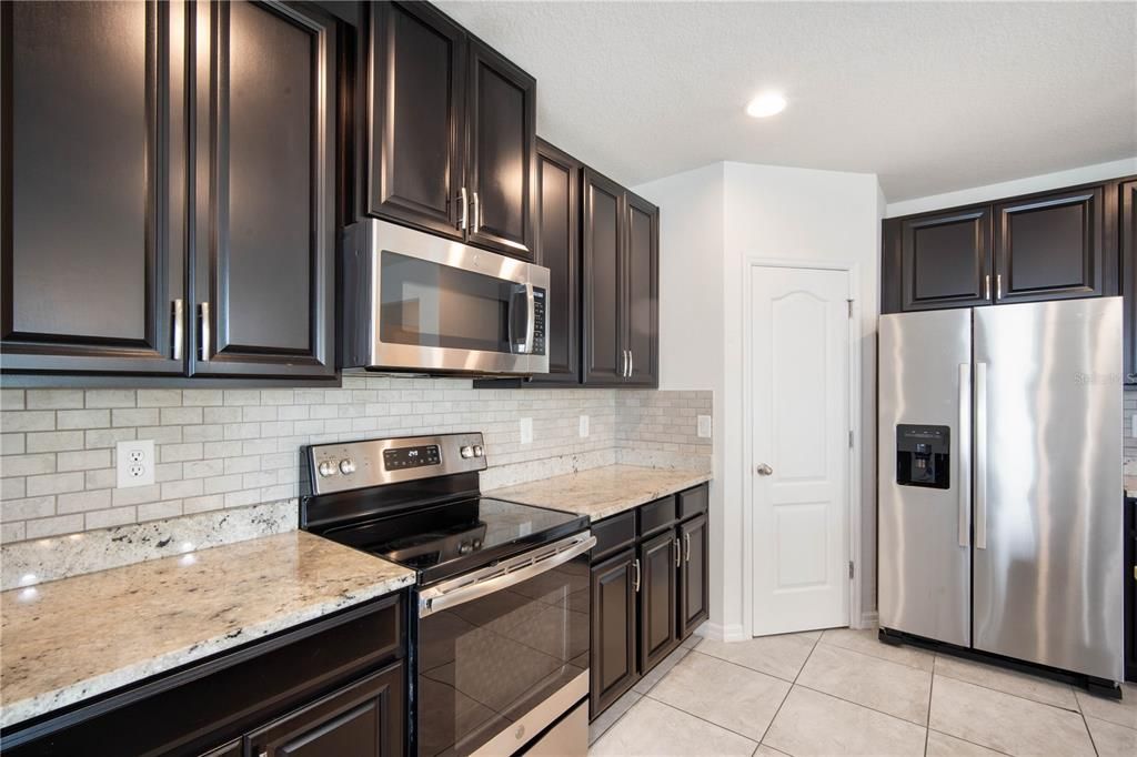 For Rent: $2,195 (3 beds, 2 baths, 1509 Square Feet)