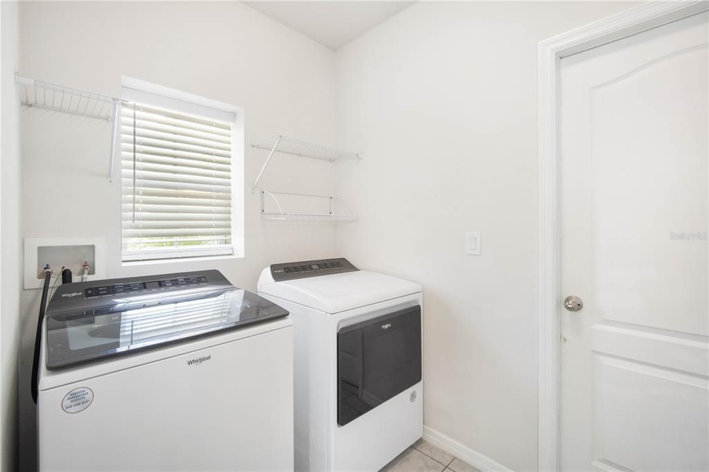 For Rent: $2,195 (3 beds, 2 baths, 1509 Square Feet)