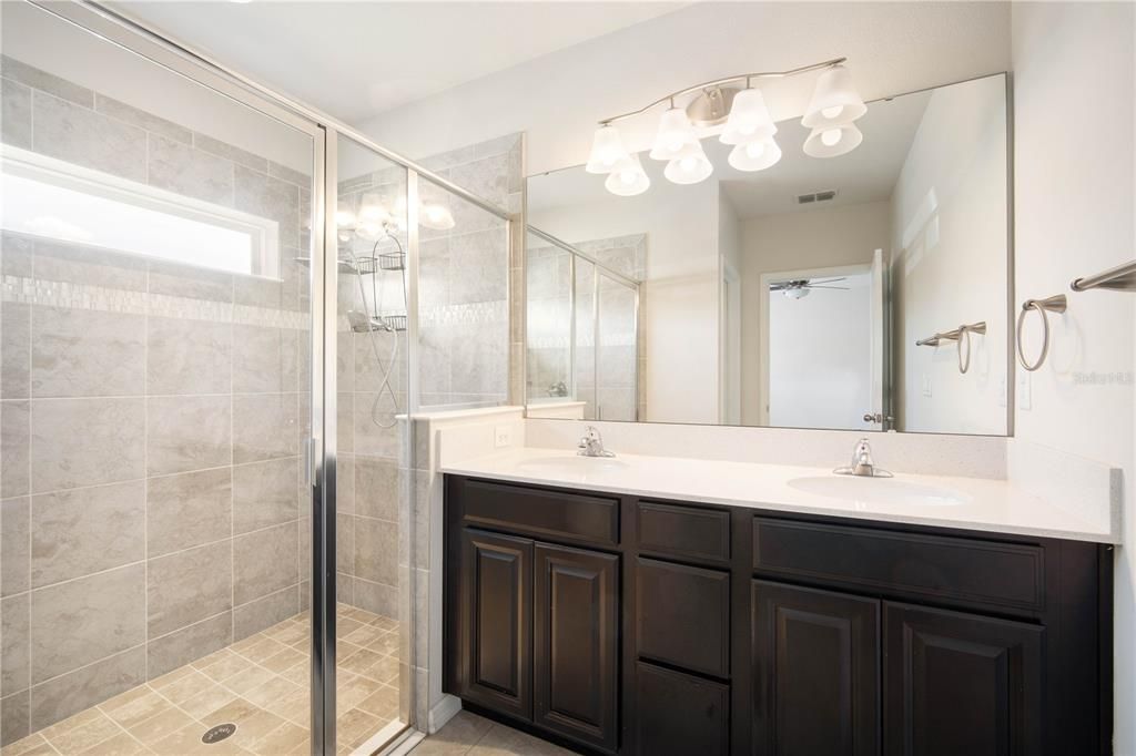 For Rent: $2,195 (3 beds, 2 baths, 1509 Square Feet)