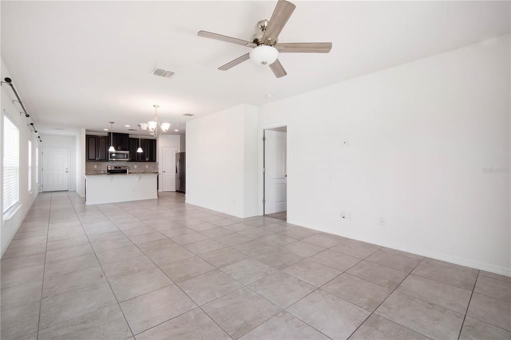For Rent: $2,195 (3 beds, 2 baths, 1509 Square Feet)