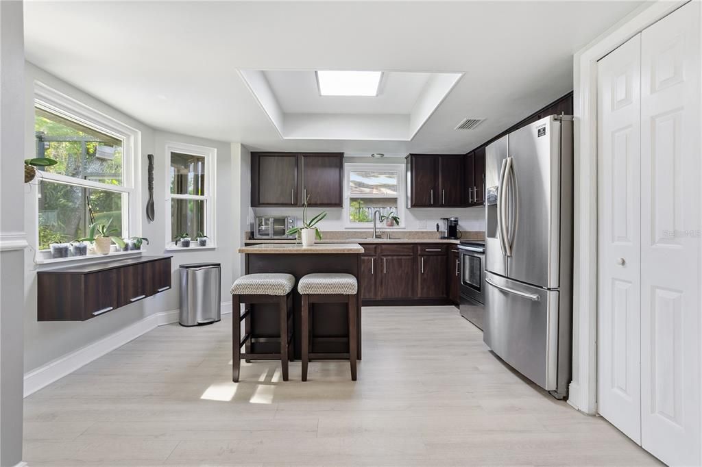 For Sale: $425,000 (3 beds, 2 baths, 1397 Square Feet)