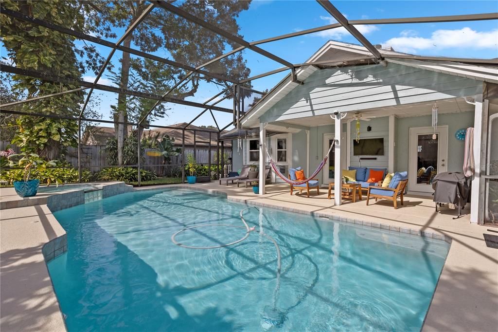 For Sale: $425,000 (3 beds, 2 baths, 1397 Square Feet)