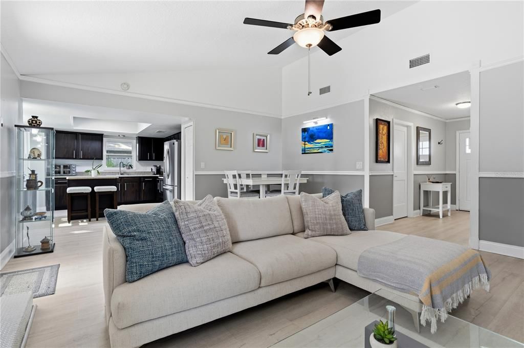 For Sale: $425,000 (3 beds, 2 baths, 1397 Square Feet)