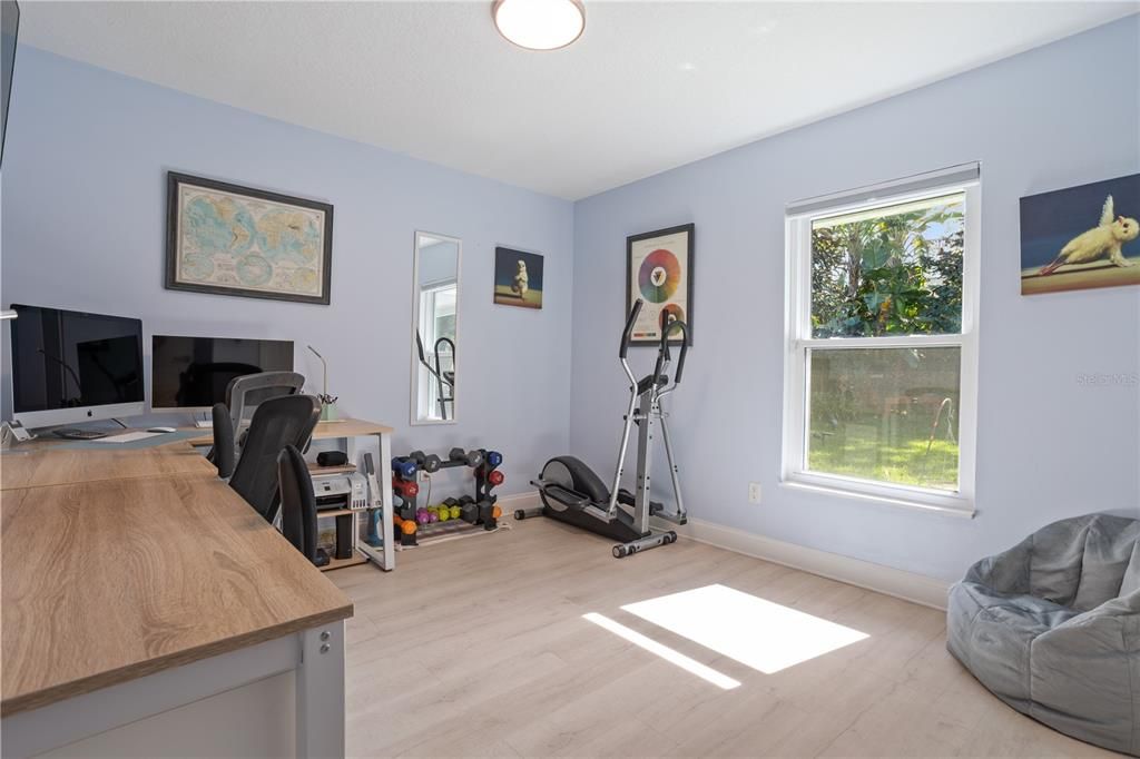 For Sale: $425,000 (3 beds, 2 baths, 1397 Square Feet)