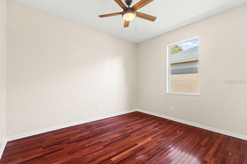 На продажу: $479,999 (3 спален, 2 ванн, 1824 Квадратных фут)