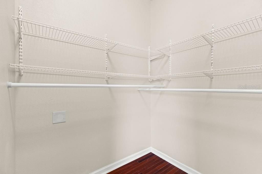 На продажу: $479,999 (3 спален, 2 ванн, 1824 Квадратных фут)