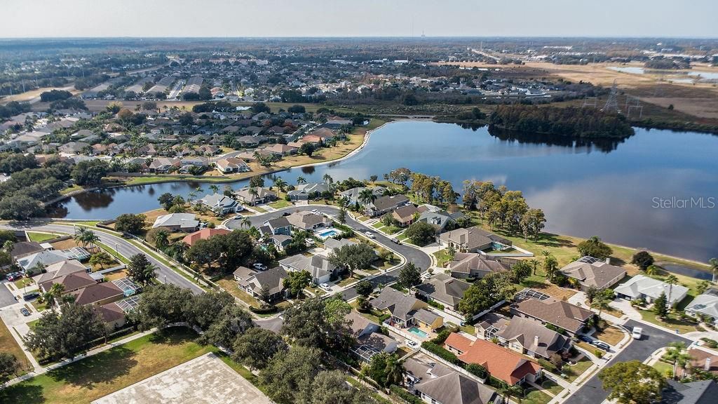 На продажу: $479,999 (3 спален, 2 ванн, 1824 Квадратных фут)