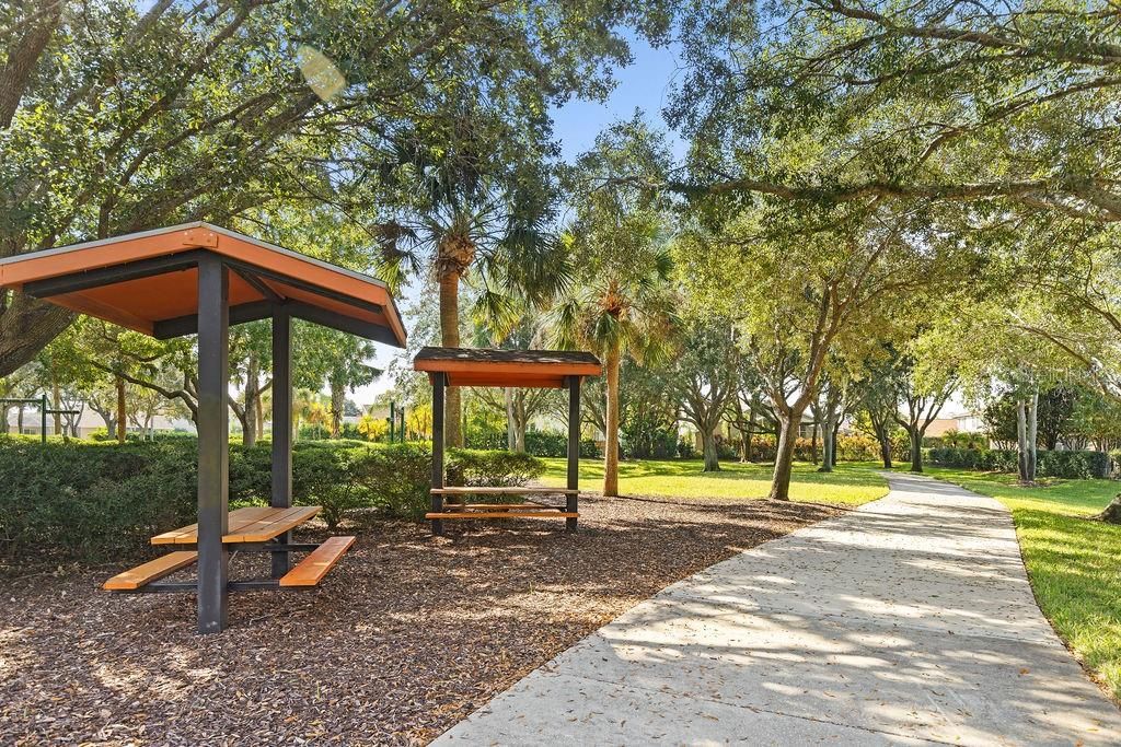 На продажу: $479,999 (3 спален, 2 ванн, 1824 Квадратных фут)