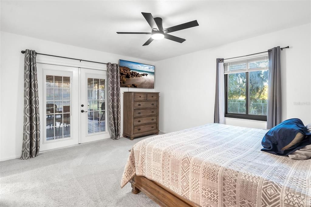 合同活跃: $499,000 (4 贝兹, 2 浴室, 2167 平方英尺)